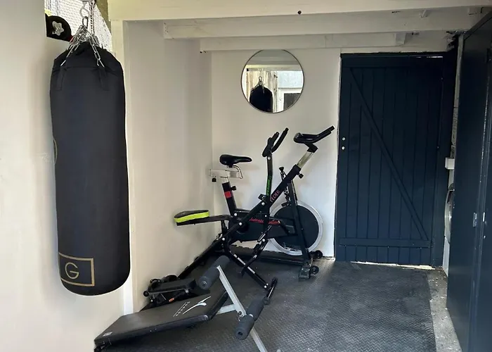 Reve Divin T2 En R/c Parking-bagagerie-salle Sport-barbecue